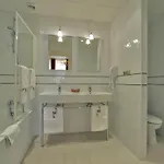 Le Roncevaux Otel Pau