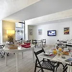 Otel Le Roncevaux Pau