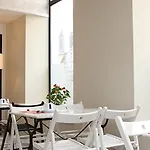 Otel Le Roncevaux 3*