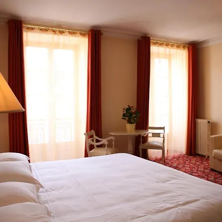 Hotel Le Roncevaux Pau