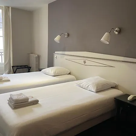 Le Roncevaux Hotel 3*