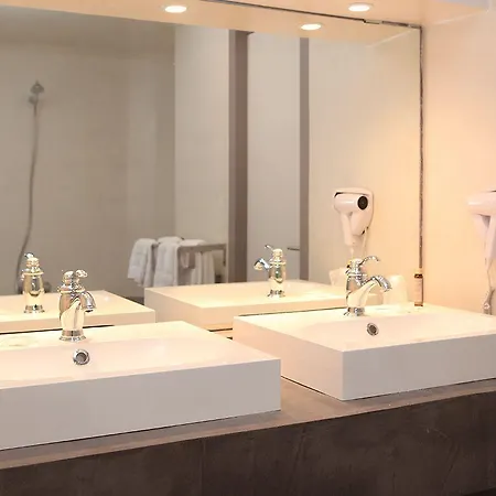 Le Roncevaux Hotel Pau