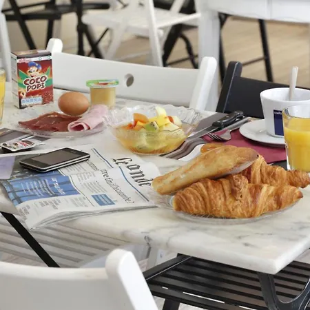 Hotel Le Roncevaux 3*