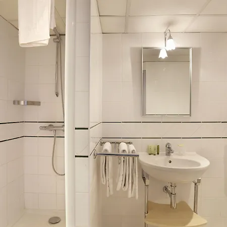 Le Roncevaux Hotel
