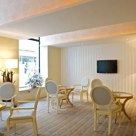 Le Roncevaux Hotel 3*