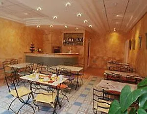 מלון Le Roncevaux