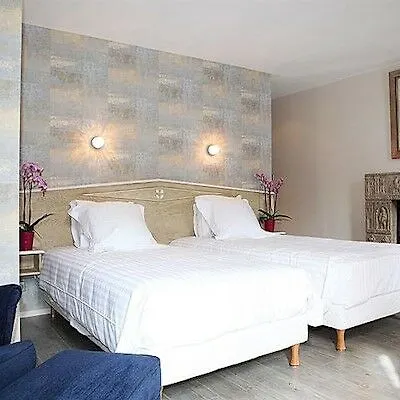 מלון Le Roncevaux 3*