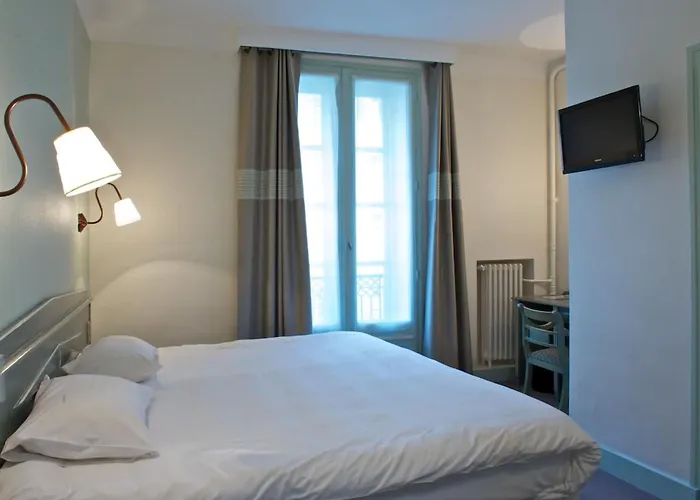 Le Roncevaux Отель