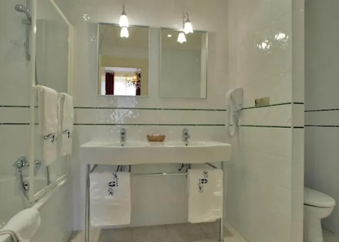 Le Roncevaux Hotel Pau