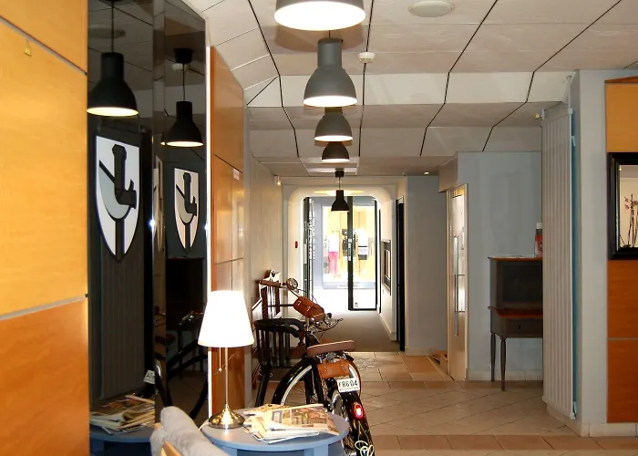 Le Roncevaux Hotel 3*