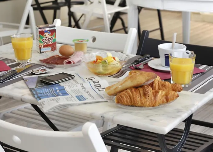 Hotel Le Roncevaux 3*