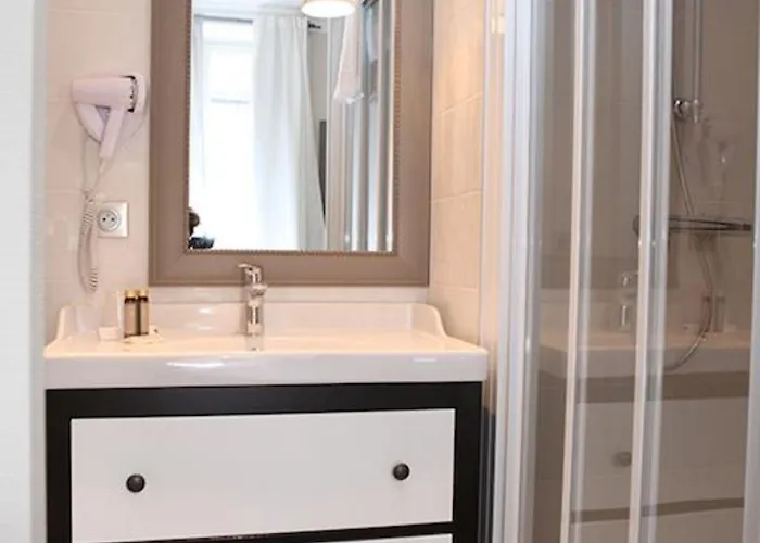 Hotel Le Roncevaux Pau